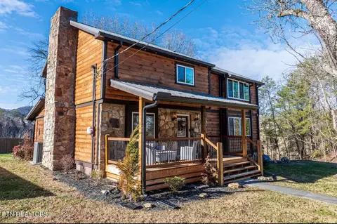 3736 Dollys Dr, Sevierville, TN 37876