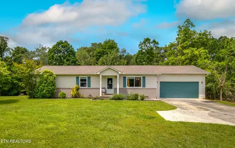 2727 Timberline Dr, Maryville, TN 37801