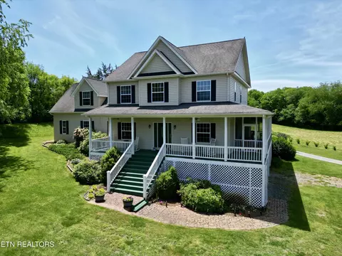 1257 Heartland Dr, Maryville, TN 37801