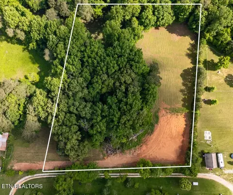 5130 Stiles Ln, Strawberry Plains, TN 37871