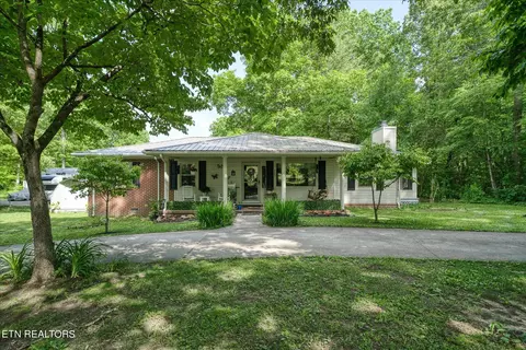 303 Old Pomona Rd, Crossville, TN 38571