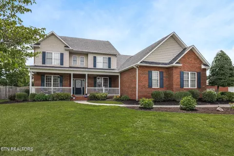 1618 Lindenhall Dr, Alcoa, TN 37701