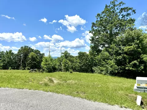 Woodland Court, La Follette, TN 37766