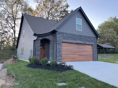 3513 Sparks Scenic Way, Knoxville, TN 37931