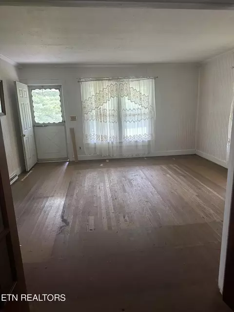 Living - 96 Tanyard Loop, Calvin, KY 40813 photo 1 of 1