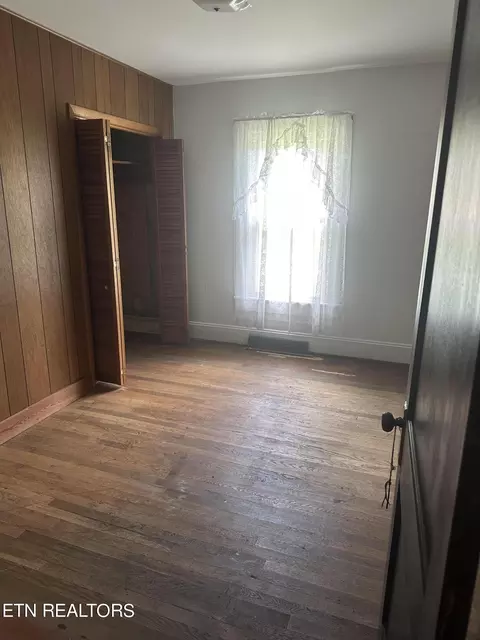 Bedroom - 96 Tanyard Loop, Calvin, KY 40813 photo 2 of 3