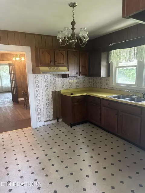 Kitchen - 96 Tanyard Loop, Calvin, KY 40813 photo 1 of 2