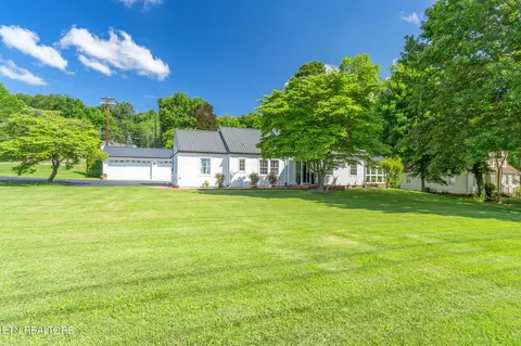 1305 Cedar Ln, Knoxville, TN 37918