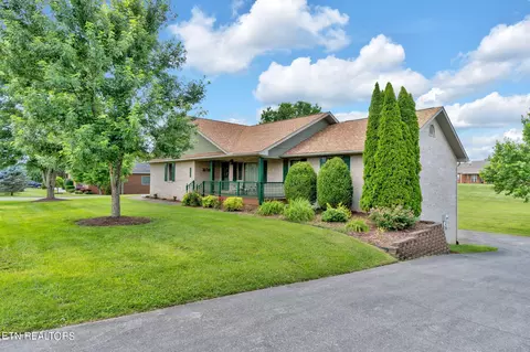 1319 Ellendale Cove Cv, Sevierville, TN 37862