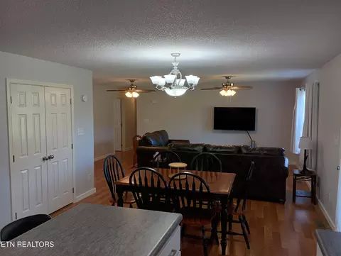 315 Lakeview Dr, Oneida, TN 37841 photo 15