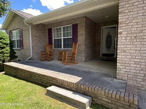 315 Lakeview Dr, Oneida, TN 37841 photo 4