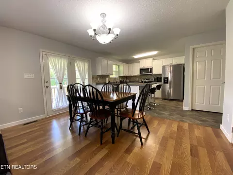 315 Lakeview Dr, Oneida, TN 37841 photo 9