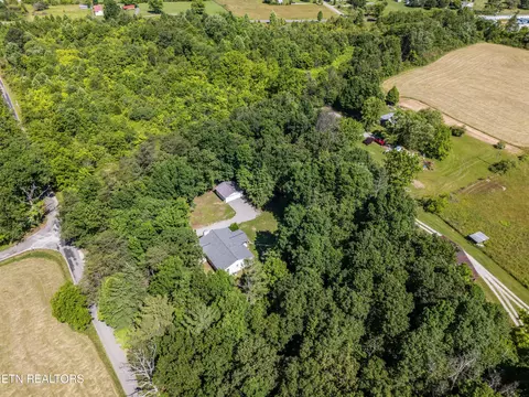 197 Beaty Rd, Crossville, TN 38571