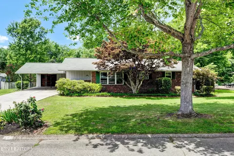 8103 NW Hayden Dr, Knoxville, TN 37919