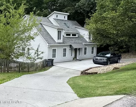 3416 Saint Andrews Dr, Baneberry, TN 37890