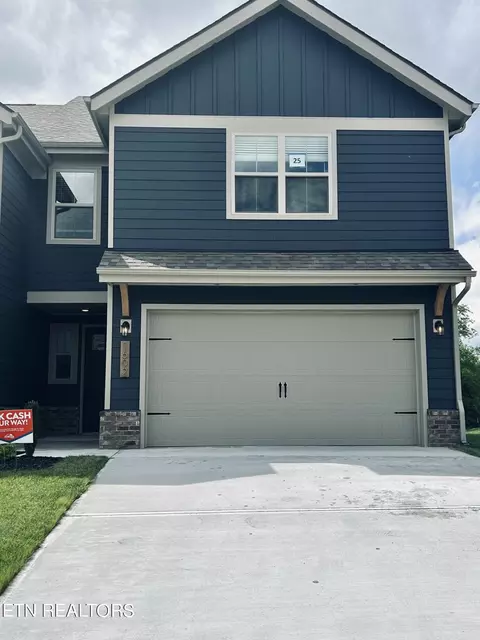 1602 Mountain Quail Cir, Maryville, TN 37801
