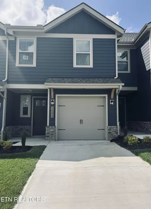 1504 Mountain Quail Cir, Maryville, TN 37801
