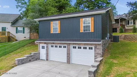 112 Decoy Ln, Clinton, TN 37716
