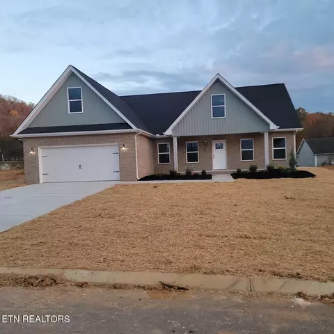226 Mossy Rock Rd, Clinton, TN 37716