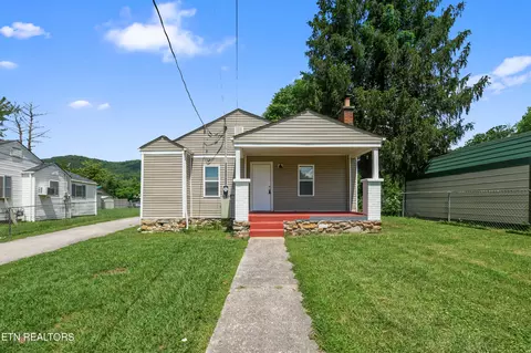 205 Elm St, La Follette, TN 37766