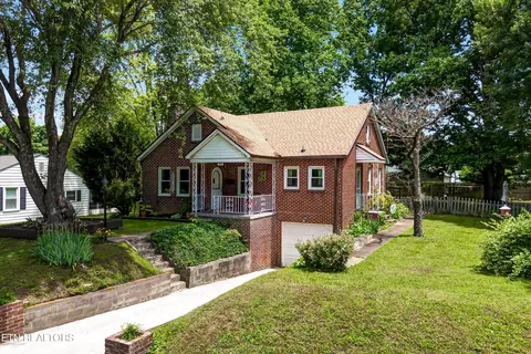3322 Bellevue St, Knoxville, TN 37917