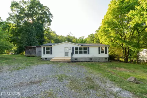 1027 Carson Springs Loop Rd, Newport, TN 37821