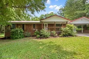 257 Dogwood Ln, Jacksboro, TN 37757