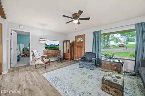 323 Circle Dr, Baxter, TN 38544 photo 2