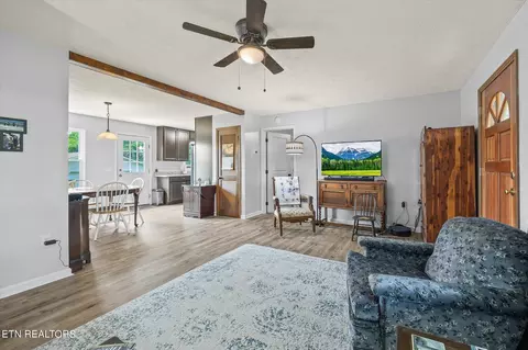 323 Circle Dr, Baxter, TN 38544 photo 4