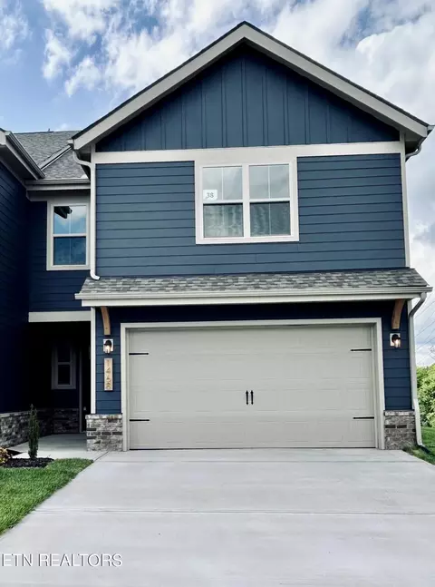 1468 Mountain Quail Cir, Maryville, TN 37801