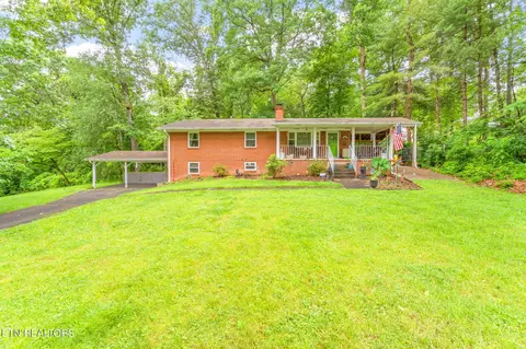 104 Pleasant Rd # A, Oak Ridge, TN 37830