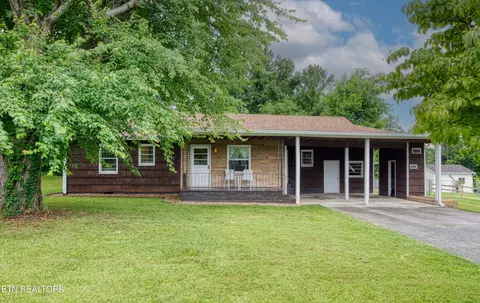 4801 Green Meadow Ln, Knoxville, TN 37917