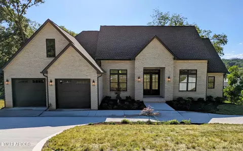 101 Lakeview Pl, Clinton, TN 37716