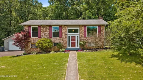 1404 SE Southfield Dr, Knoxville, TN 37920