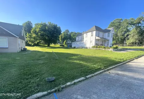 515 Clifty St, Harriman, TN 37748