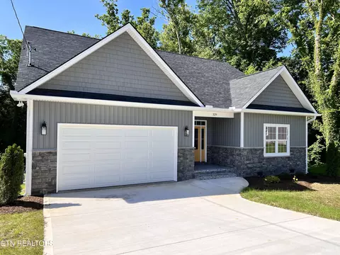 329 Sunset Rd, Clinton, TN 37716