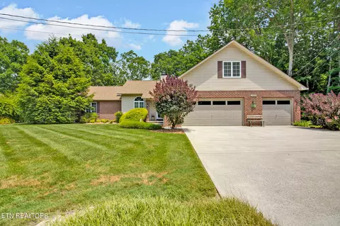 5030 Atoka Ln, Crossville, TN 38572