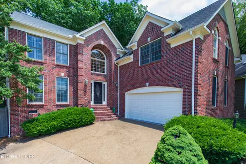 2131 Madison Grove Ln, Knoxville, TN 37922