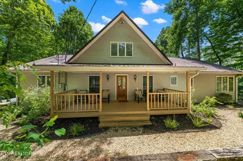 241 Bankwood Ln, La Follette, TN 37766