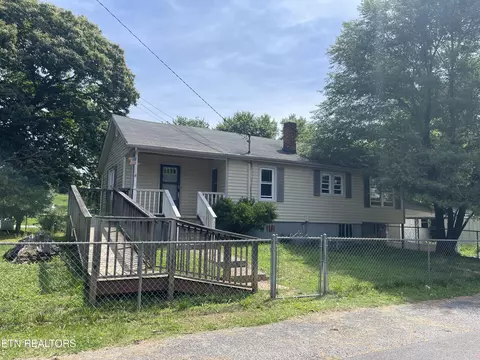 201 S 14th St, La Follette, TN 37766