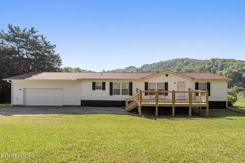 720 Peach Orchard Rd, Andersonville, TN 37705