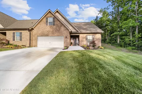 5104 Sandy Creek Ln, Knoxville, TN 37918