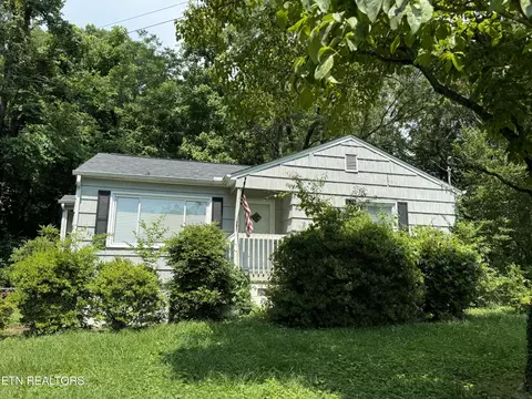 3400 Vaughn St, Knoxville, TN 37920