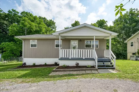 107 Darrell Ave, Crossville, TN 38555
