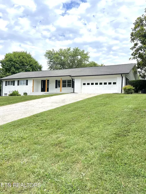 3027 Springvale Rd, Morristown, TN 37813