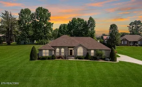 495 Creekside Pl, Sparta, TN 38583