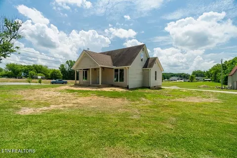 Exterior - 413 Buffalo Valley Rd, Baxter, TN 38544 photo 2 of 2