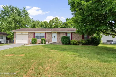 213 Marcia Dr, Clinton, TN 37716
