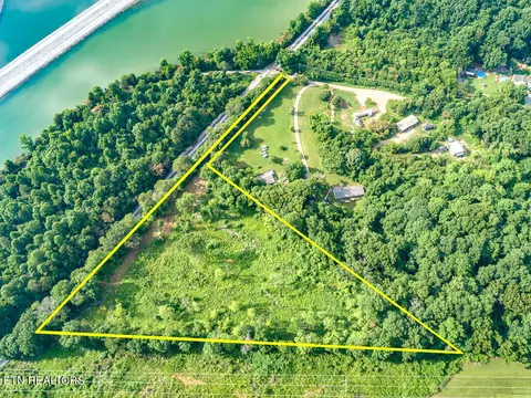 Tobby Hollow Lane, Knoxville, TN 37931