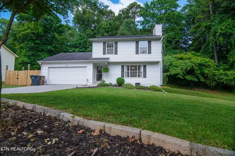 3901 Abercorn Rd, Knoxville, TN 37921